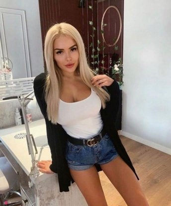 Проститутка Амелия